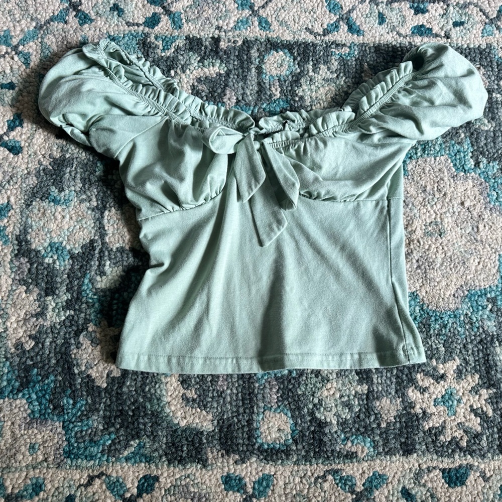 Cute Poofy Sleeve Green Tie Front blouse